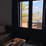 Laura Flores 아파트 *
